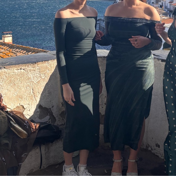 Forest green long sleeve off shoulder body Con midi dress - Picture 4 of 5